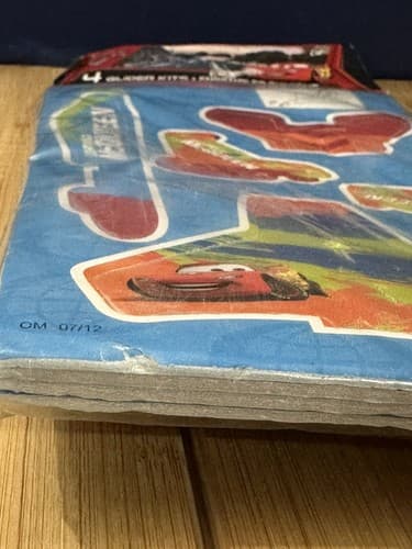 Disney Pixar Cars Movie Glider Kit Toys Paper Planes foam 4-Gliders - Thumbnail 3