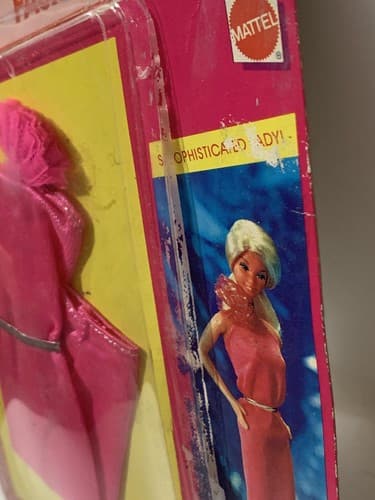 VINTAGE BARBIE #5720 HOT PINK GOWN W/FLOWER ACCENT VERY HARD TO FIND #5748 1984 - Thumbnail 3