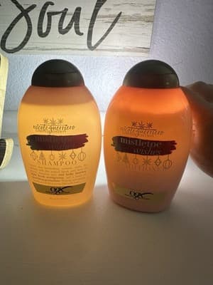 OGX Mistletoe Wishes Shampoo & Conditioner • Limited Edition Discontinued - Thumbnail 2