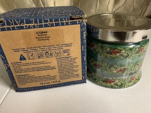 Partylite Mistletoe 3-wick Jar Candle -- Holiday! - Thumbnail 4