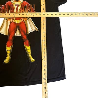 Hot Topic DC Comics SHAZAM! Tee Men's Size Medium T-Shirt - Thumbnail 2