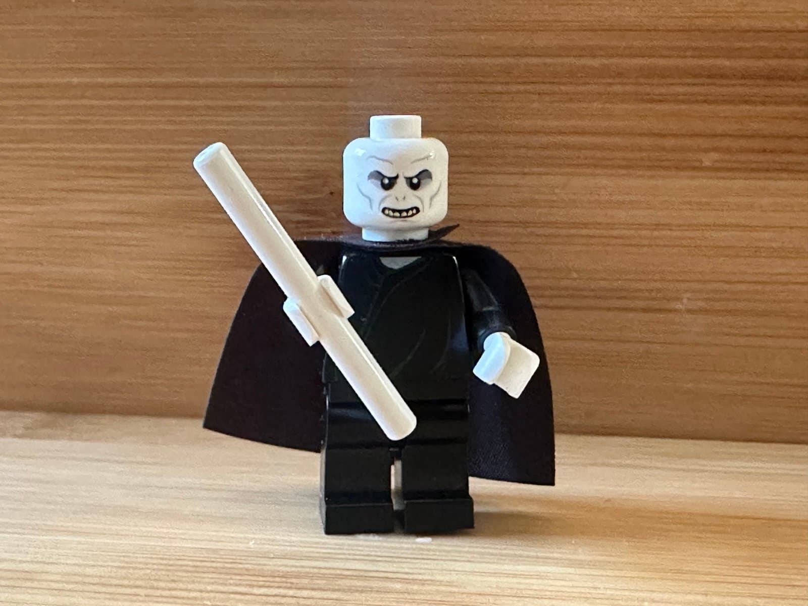 2011 LEGO HARRY POTTER LORD VOLDEMORT with cape MINIFIGURE Promo Rare