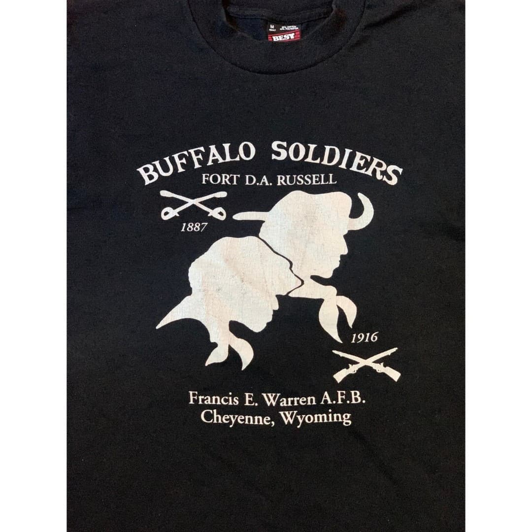 Vtg Buffalo Soldiers Warren Air Force T-Shirt Adult USAF Wyoming Single Stitch