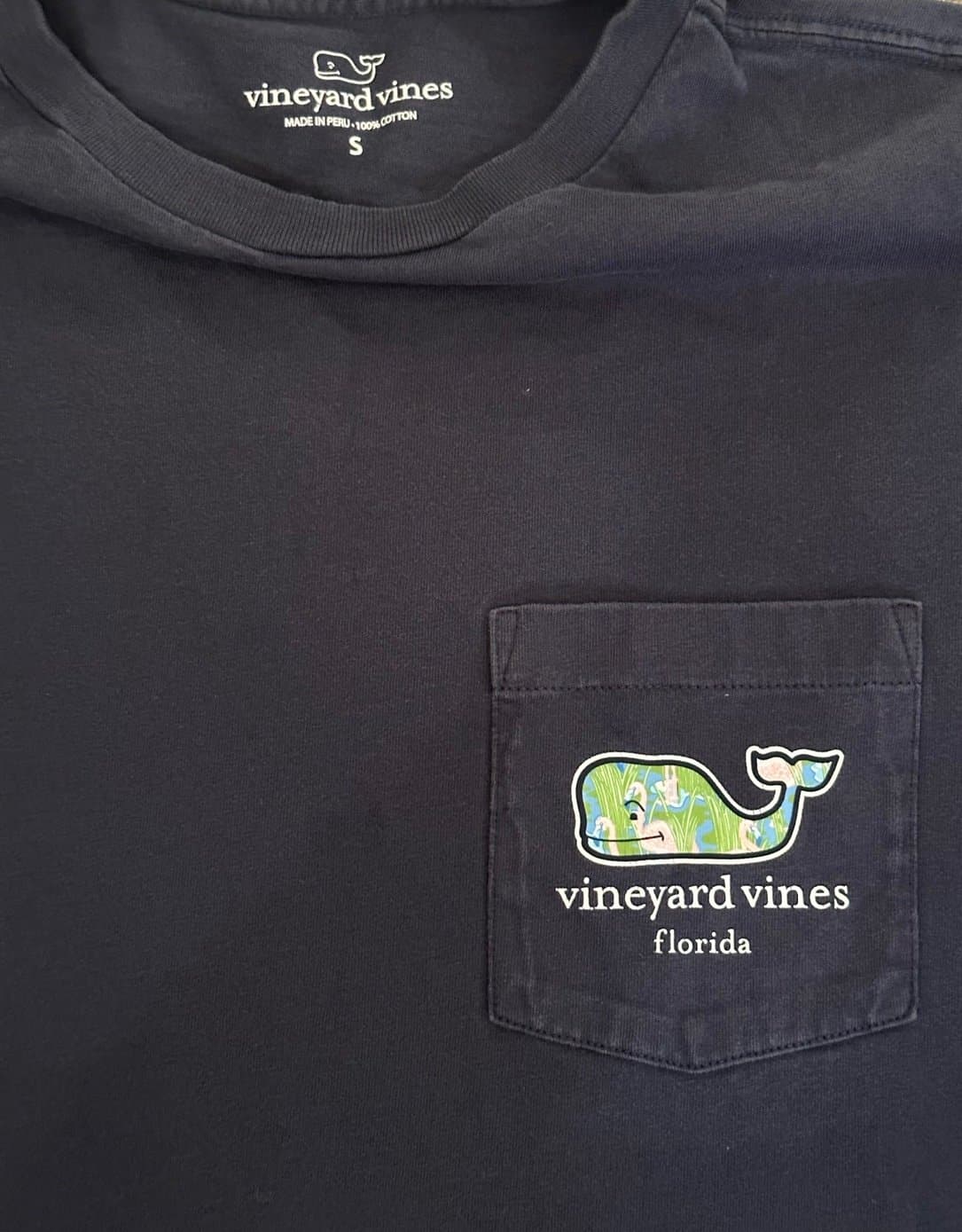 Mens Vineyard Vines Small Flamingo Whale Short-Sleeve Pocket Tee Florida - Thumbnail 3