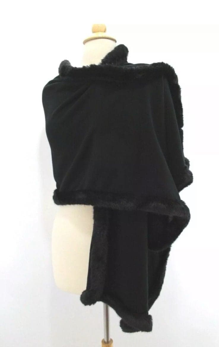 Cabi Chilly Oversized Scarf Faux Fur - Thumbnail 2