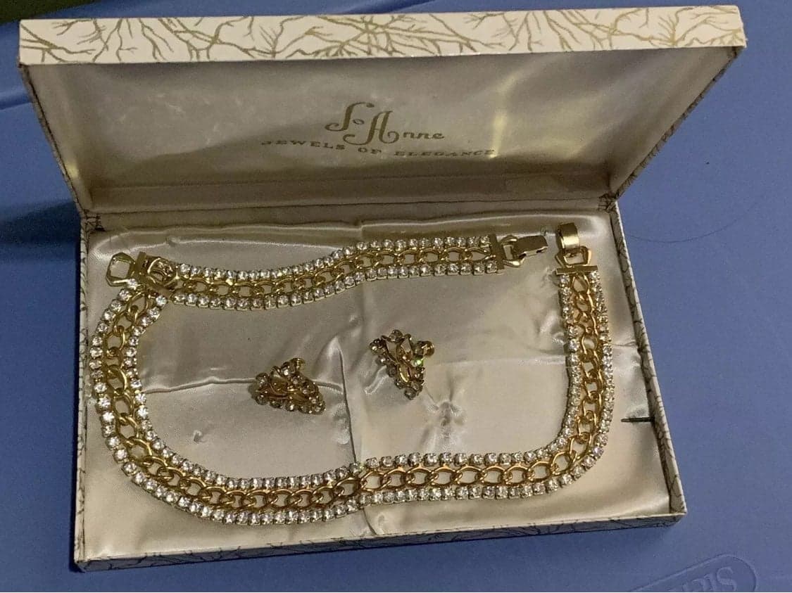 Vintage Joann's Jewels of elegance