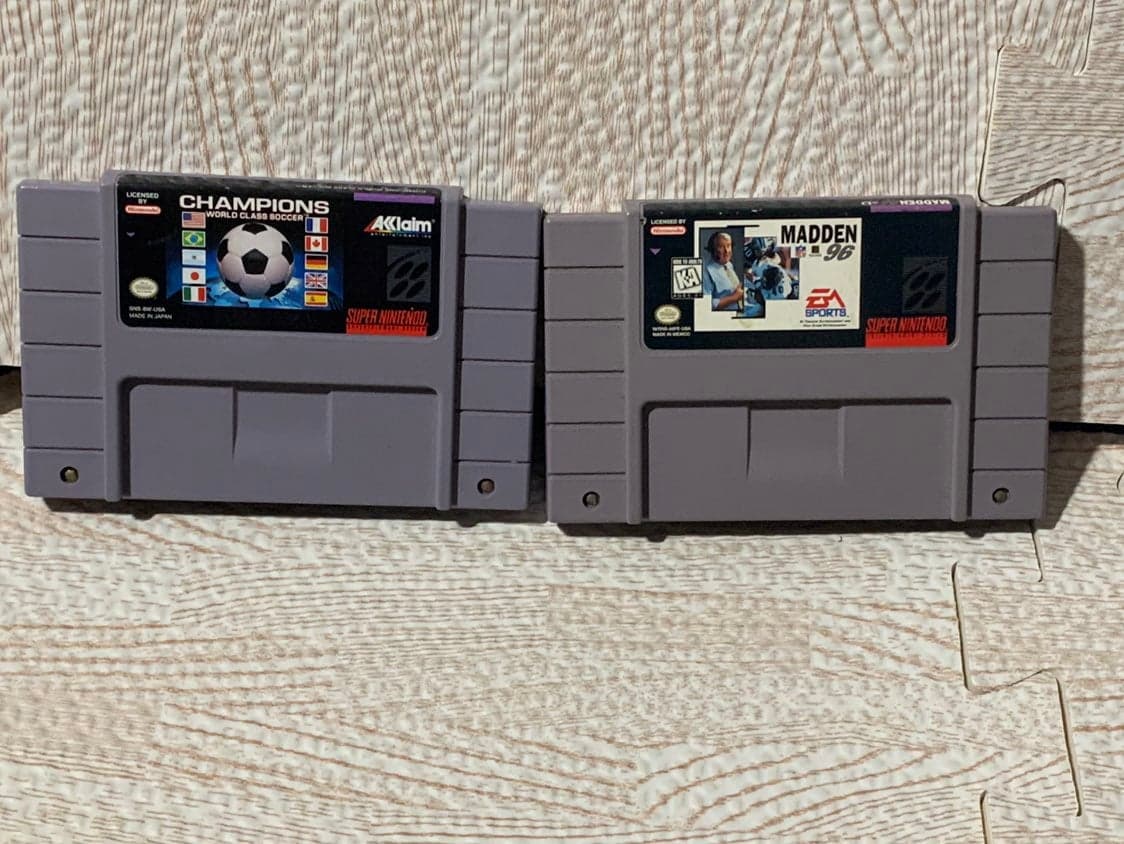 SNES Lot of 2 games Soccer Madden - Thumbnail 2
