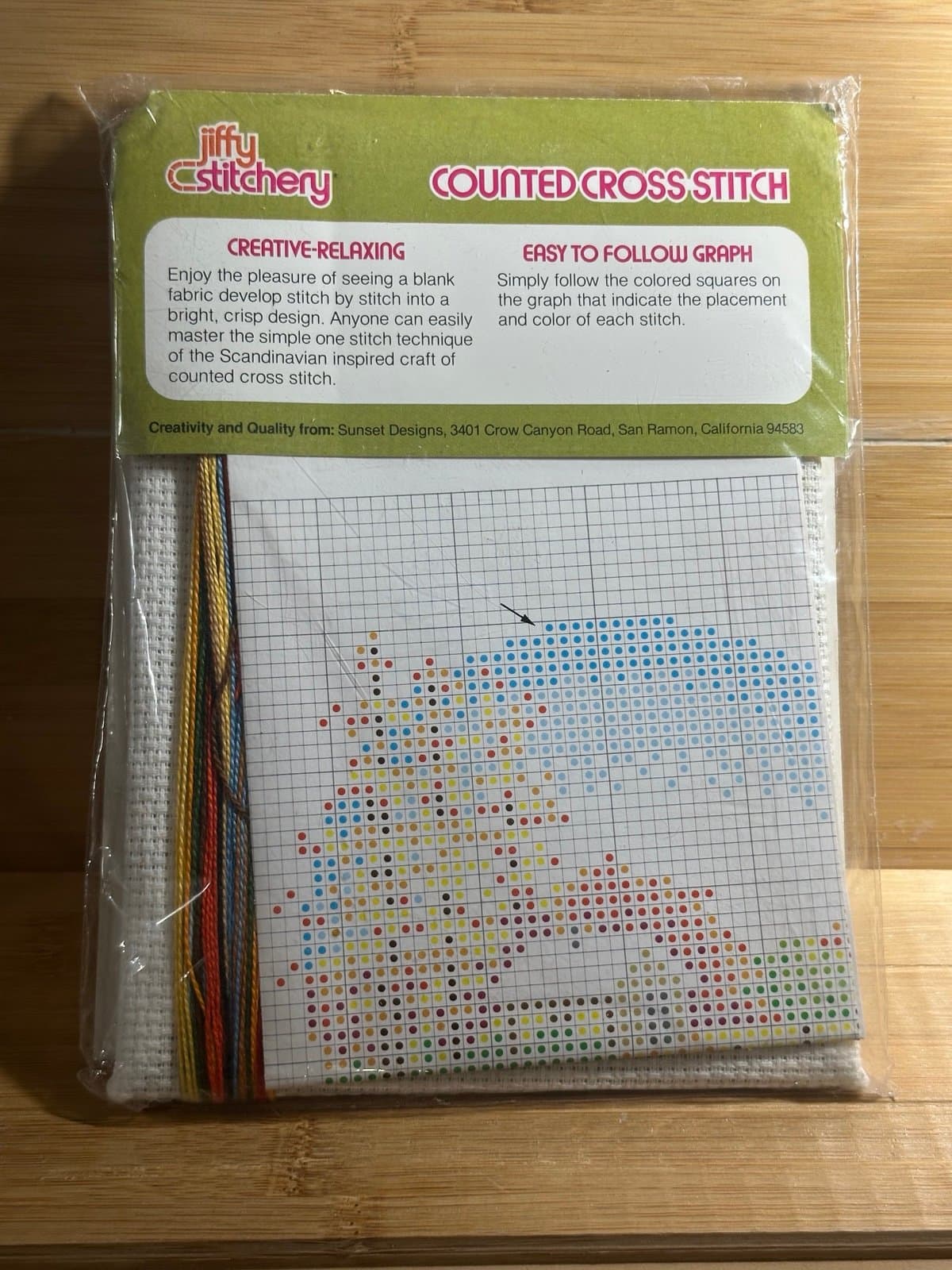 Vintage Sunset Designs Fall Leaves Jiffy Stitchery Kit #913 - Thumbnail 2