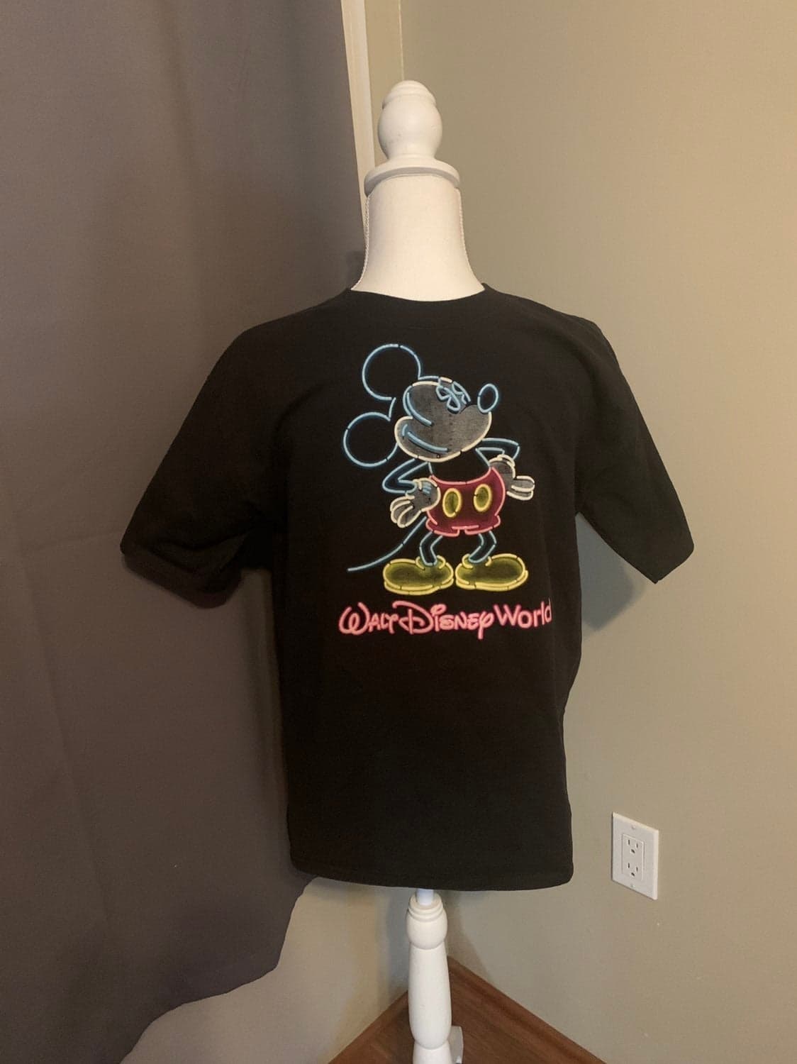 Disney World Mickey mouse glow in the dark T shirt size XL neon - Thumbnail 3