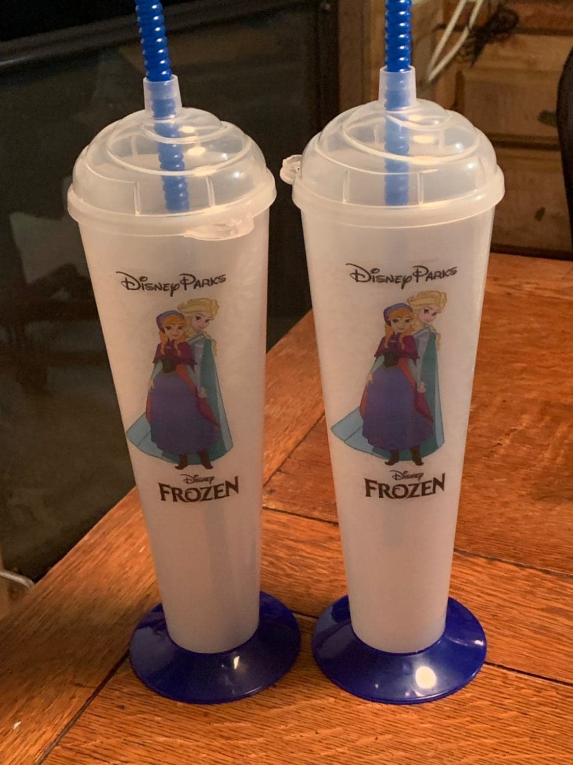 Lot 2 Disney Frozen Cups Disneyland - Thumbnail 2
