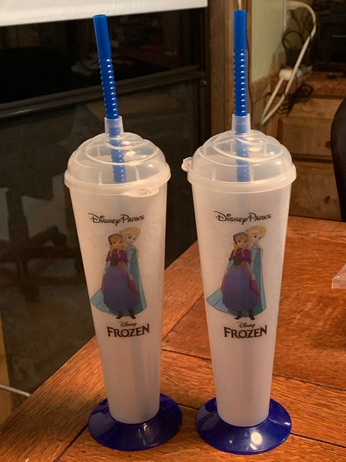Lot 2 Disney Frozen Cups Disneyland - Thumbnail 3