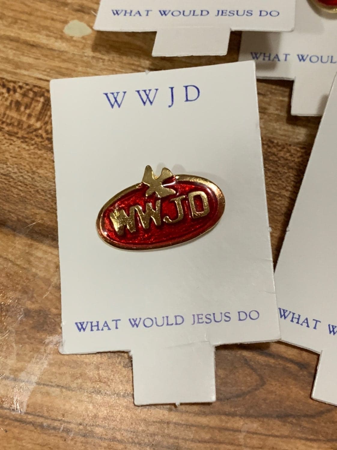 Lot of 12 WWJD pins - Thumbnail 2