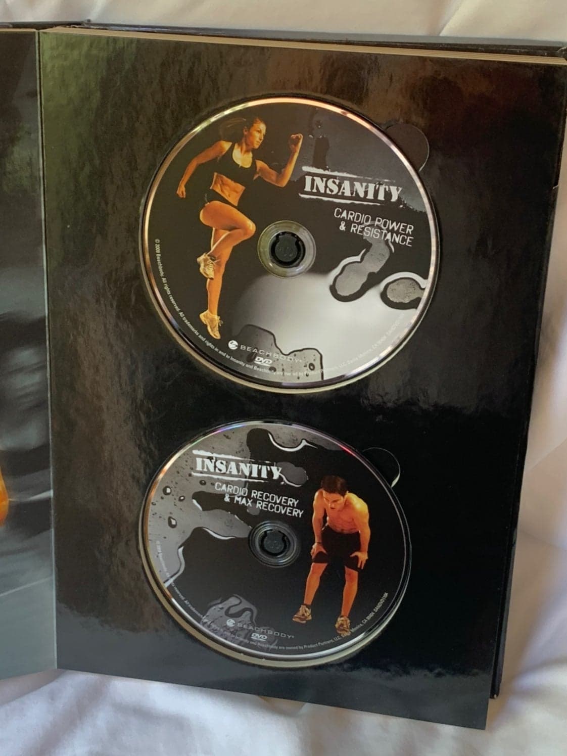 Beachbody Insanity 10 disc Set - Thumbnail 3