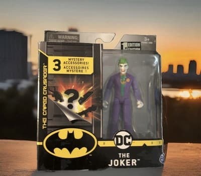 (1) DC SPIN MASTER 2020 4" Action Figure 1St. Edt. The JOKER Purple Suit