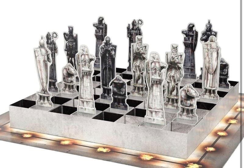Harry Potter: The Pop-Up Wizard Chess Set by David Hawcock - Thumbnail 9