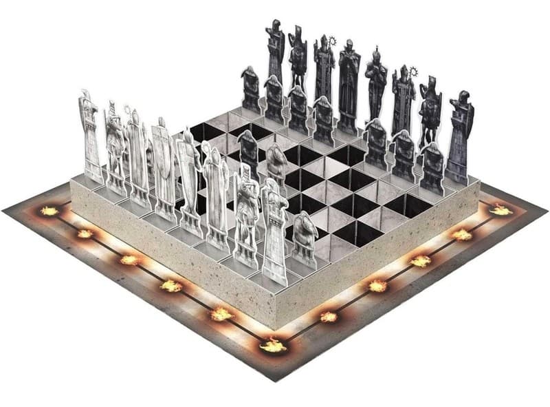Harry Potter: The Pop-Up Wizard Chess Set by David Hawcock - Thumbnail 7