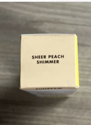 e.l.f. Whoa Glow Primer SPF 30 Tinted Sunscreen Sheer Peach Shimmer 0.34 Fl Oz - Thumbnail 3