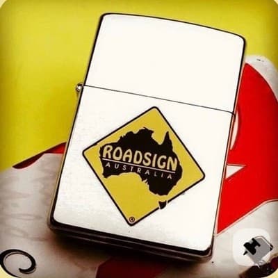 Zippo Roadsign Australia Lighter Collection Set of 6 Kangaroos Koalas New in Tin - Thumbnail 2