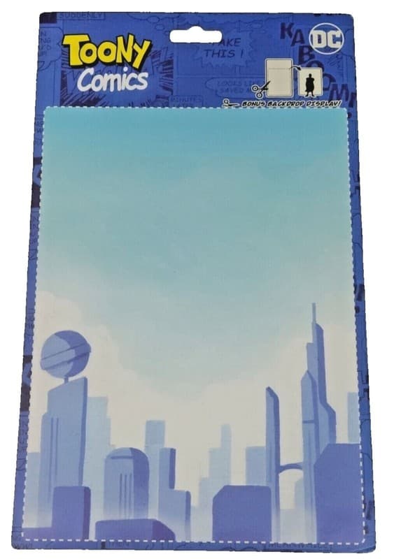 NECA Toony Comics Superman 6-Inch Scale Action Figure with Cutout Backdrop - Thumbnail 2