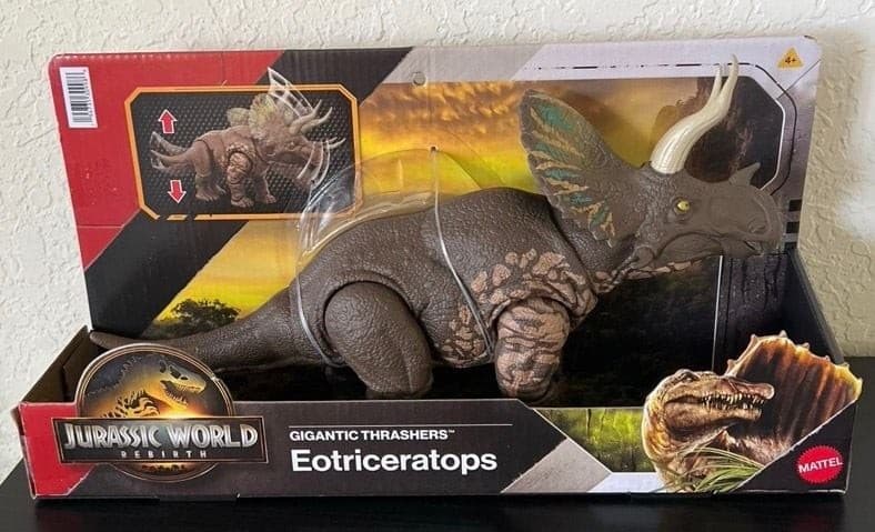 Mattel Jurassic World Rebirth Gigantic Thrashers Eotriceratops Dinosaur Action F