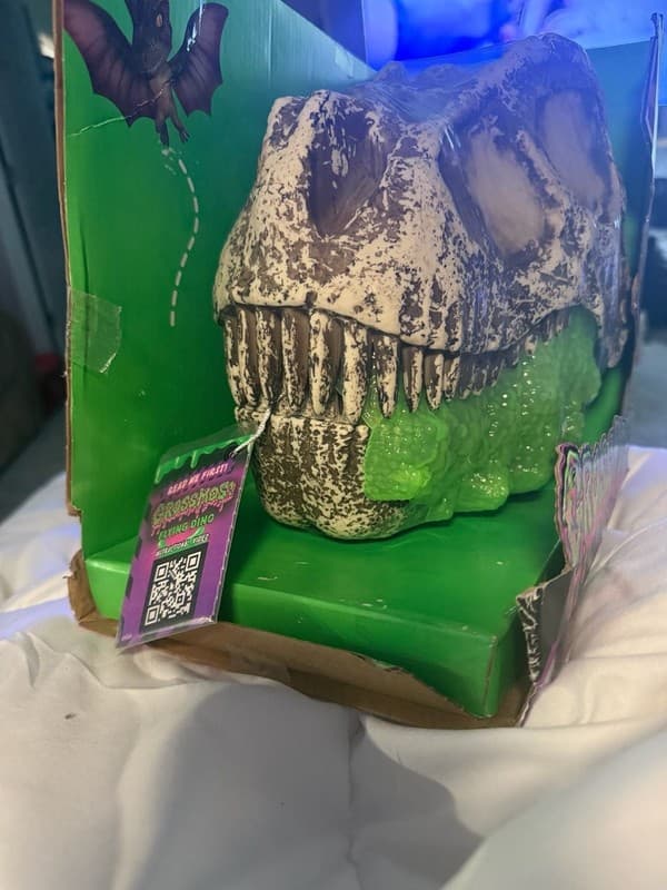 MGA GrossMos Flying Dino Interactive Rechargeable Toy Set - Thumbnail 4