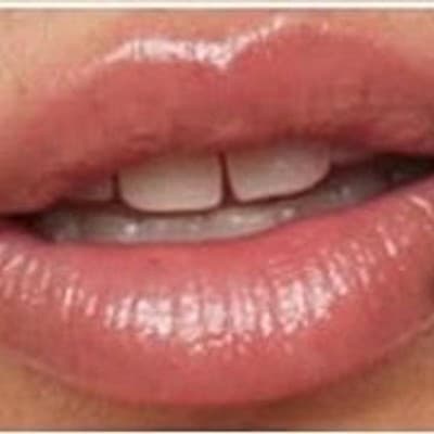 Milk Makeup Odyssey Hydrating Lip Oil Gloss in Werk Trip - Dusty Rose - Thumbnail 4