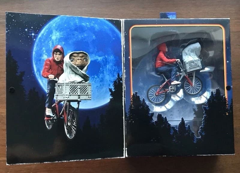 NECA E.T. 40th Anniversary Elliott And E.T. On Bicycle 7 Inch Scale Action Figur - Thumbnail 2
