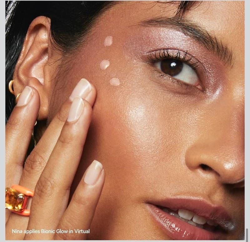 Milk Makeup Bionic Glow Illuminating Liquid Highlighter in Virtual (Luminous Pea - Thumbnail 5