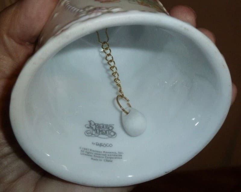 Vintage 1997 Precious Moments Enesco Songs Of Joy Porcelain Christmas Bell - Thumbnail 5