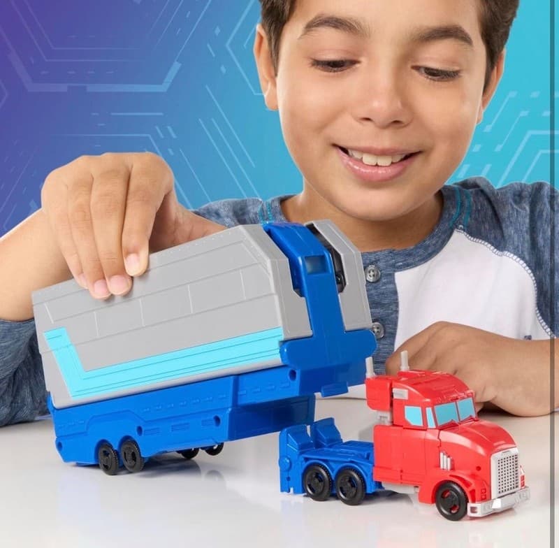 Transformers EarthSpark Optimus Prime Battle Trailer 1-Step Flip Changer - Thumbnail 5