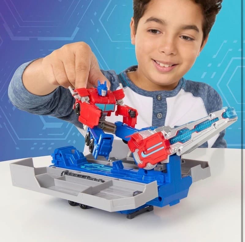 Transformers EarthSpark Optimus Prime Battle Trailer 1-Step Flip Changer - Thumbnail 8