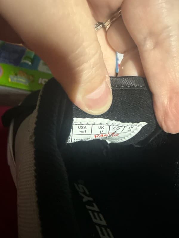 Heelys Youth Pro 20 Black and Gray Canvas Skate Shoes Size YTH 1 - Thumbnail 10