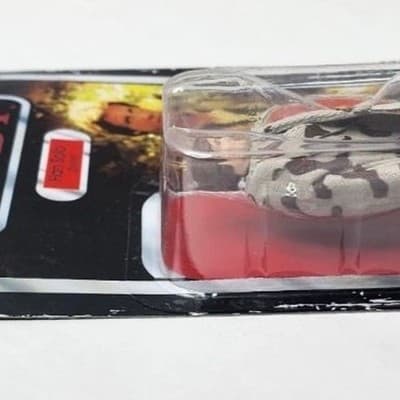 Star Wars Retro Collection Han Solo (Endor) Action Figure - Thumbnail 6