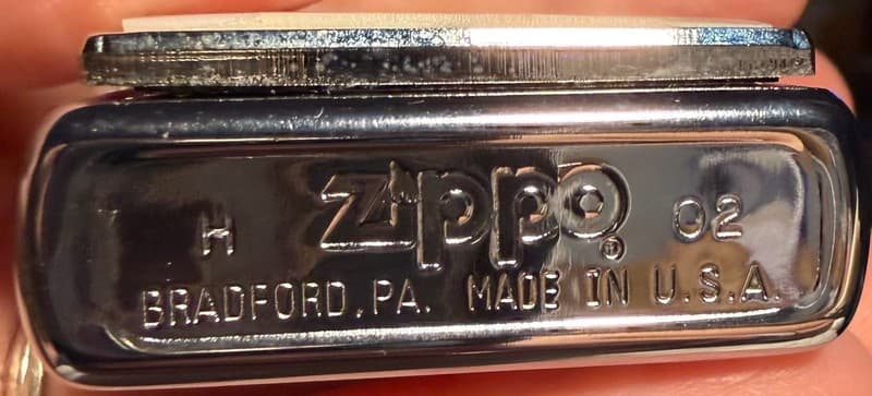 Zippo Mother of Pearl Checkerboard Lighter 2002 High Polish Chrome with Box - Thumbnail 7