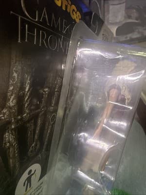 GAME OF THRONES - DAENERYS TARGARYEN - BENDYFIGS ACTION FIGURE NOBLE COLLECTION - Thumbnail 4