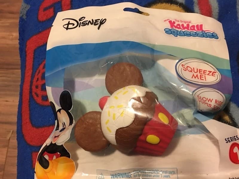 Disney The Original Kawaii Squeezies Series 1 Mickey Mouse Cupcake Squishy