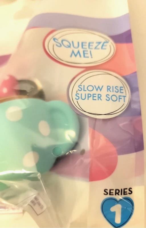 Disney Kawaii Squeezies Series 1 Minnie Mouse Teacup Squishy Toy - Thumbnail 4