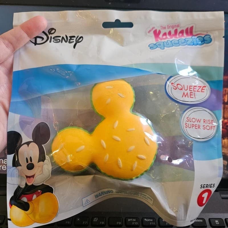 Disney The Original Kawaii Squeezies Series 1 Mickey Mouse Burger Squishy