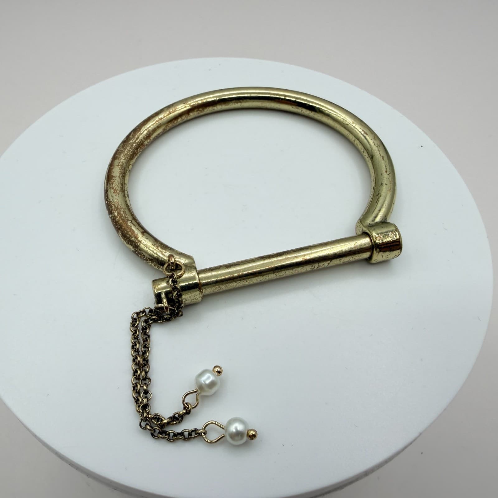 Vintage Gold Tone Shackle Bangle Bracelet Faux Pearl Charm Accent Dainty Link - Thumbnail 3