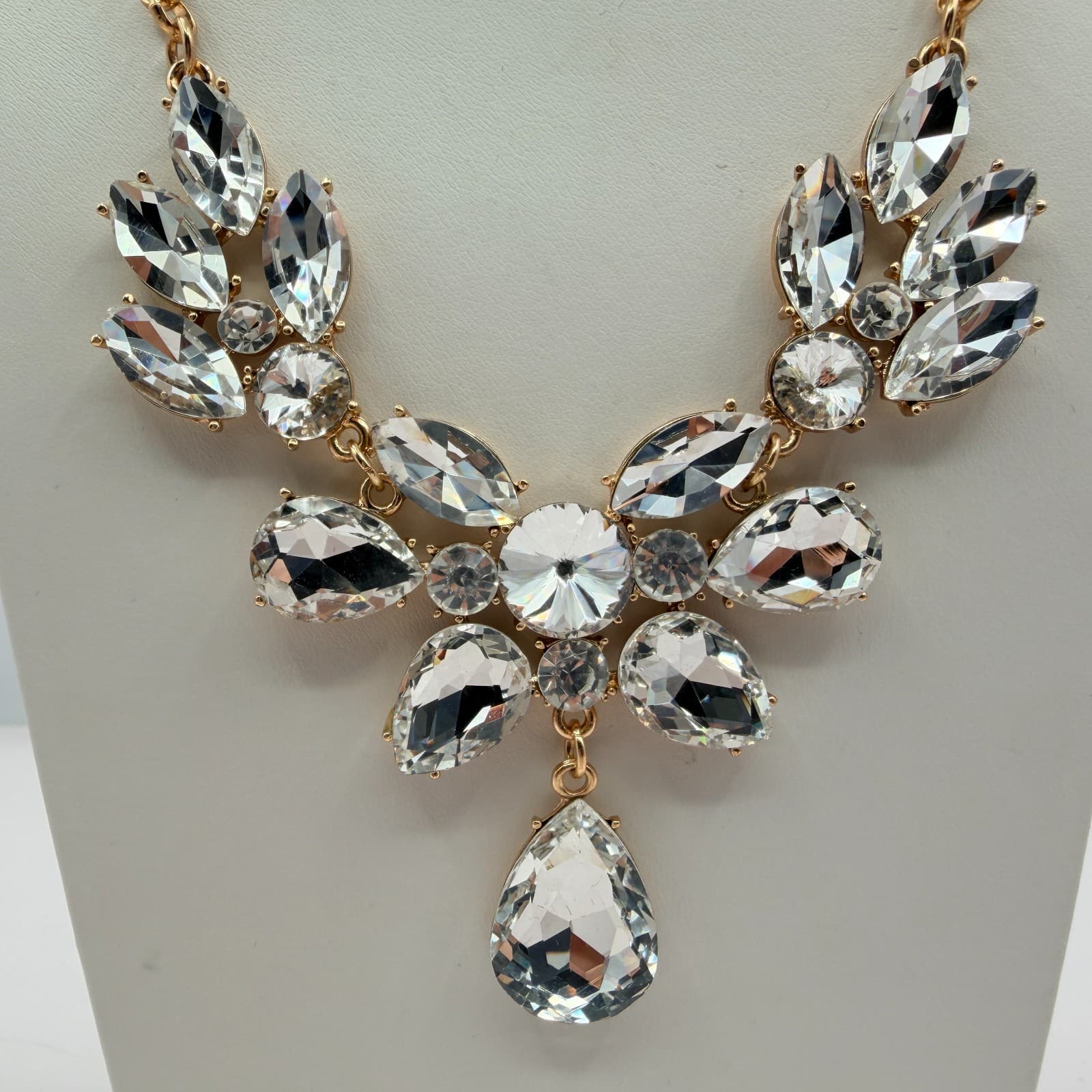 Vintage Gold Tone Rhinestone Statement Jewelry Set Necklace Drop Earrings Bridal - Thumbnail 5