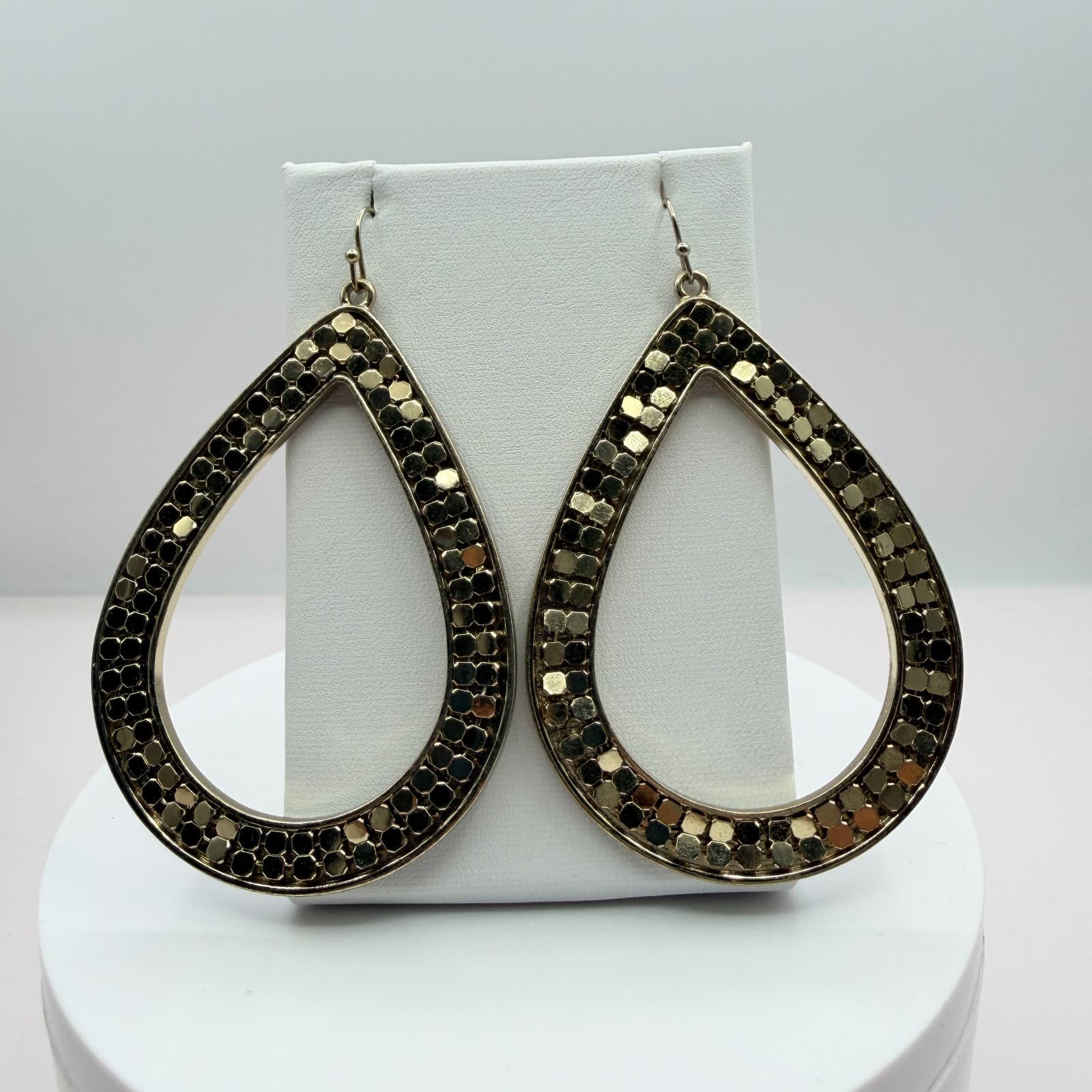 Vintage Gold Tone Dangle Earrings Lot 2 Pairs Teardrop Filigree Enamel Statement - Thumbnail 3