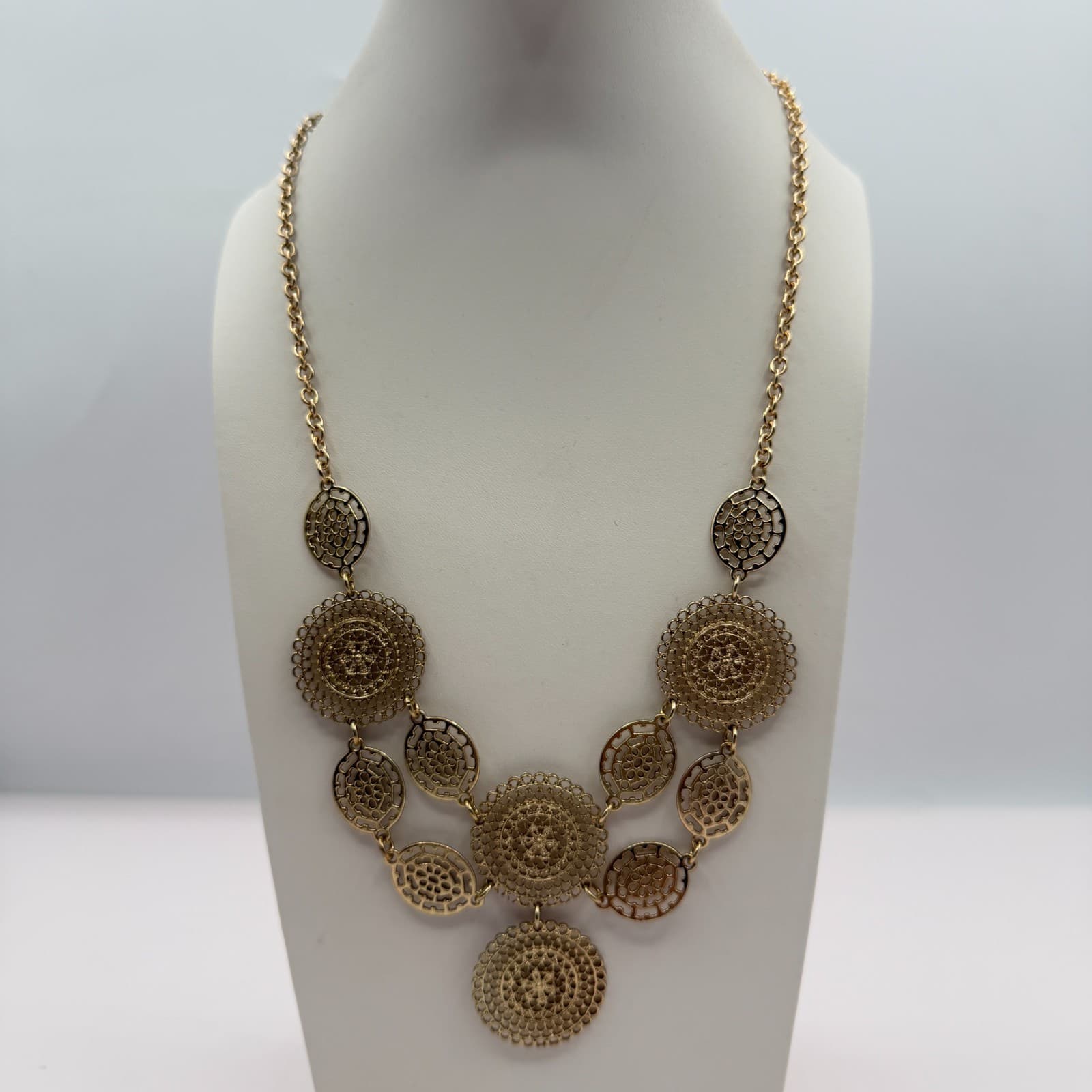 Vintage Gold Tone Filigree Medallion Bib Necklace Multi Tier Openwork Boho 90s - Thumbnail 3