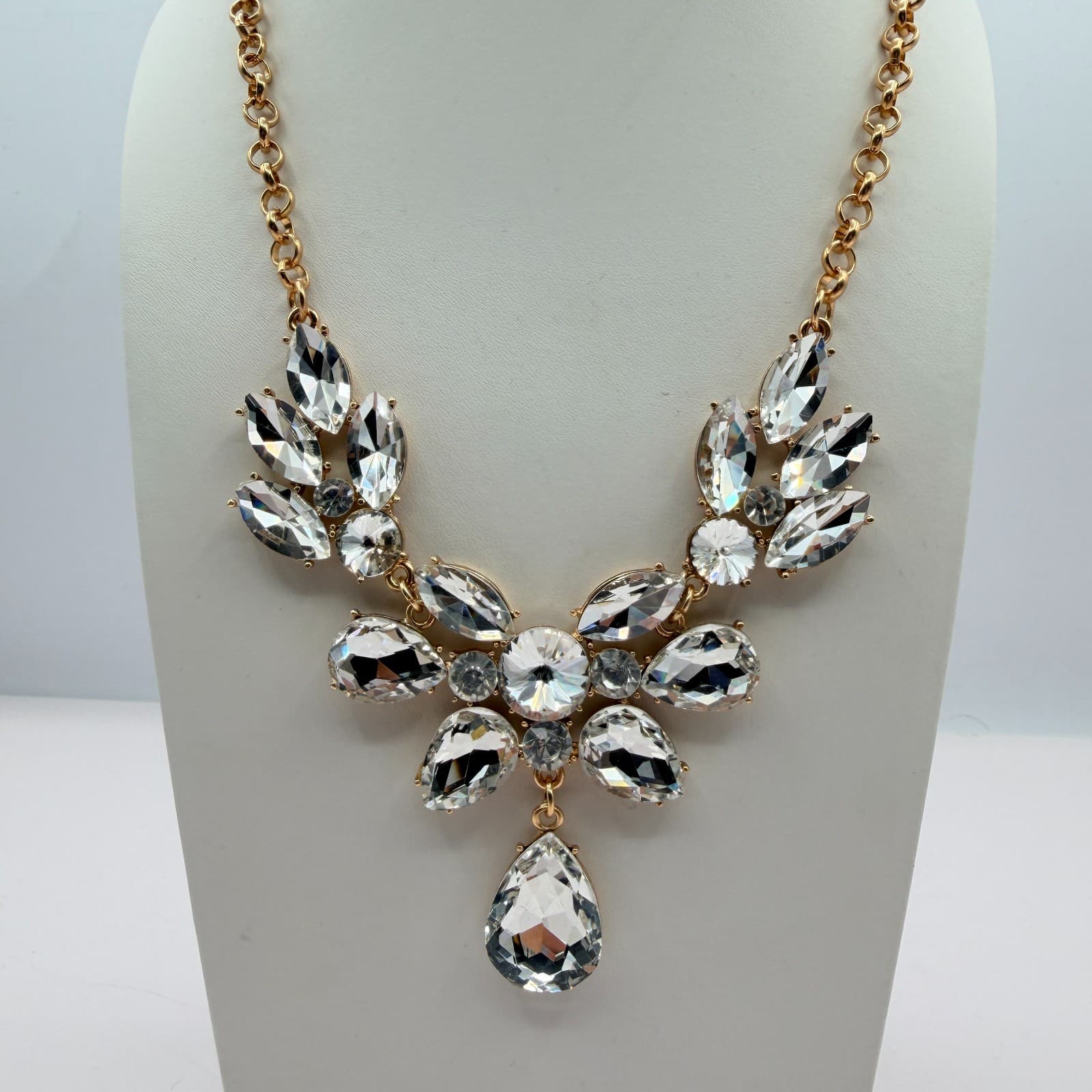 Vintage Gold Tone Rhinestone Statement Jewelry Set Necklace Drop Earrings Bridal - Thumbnail 3
