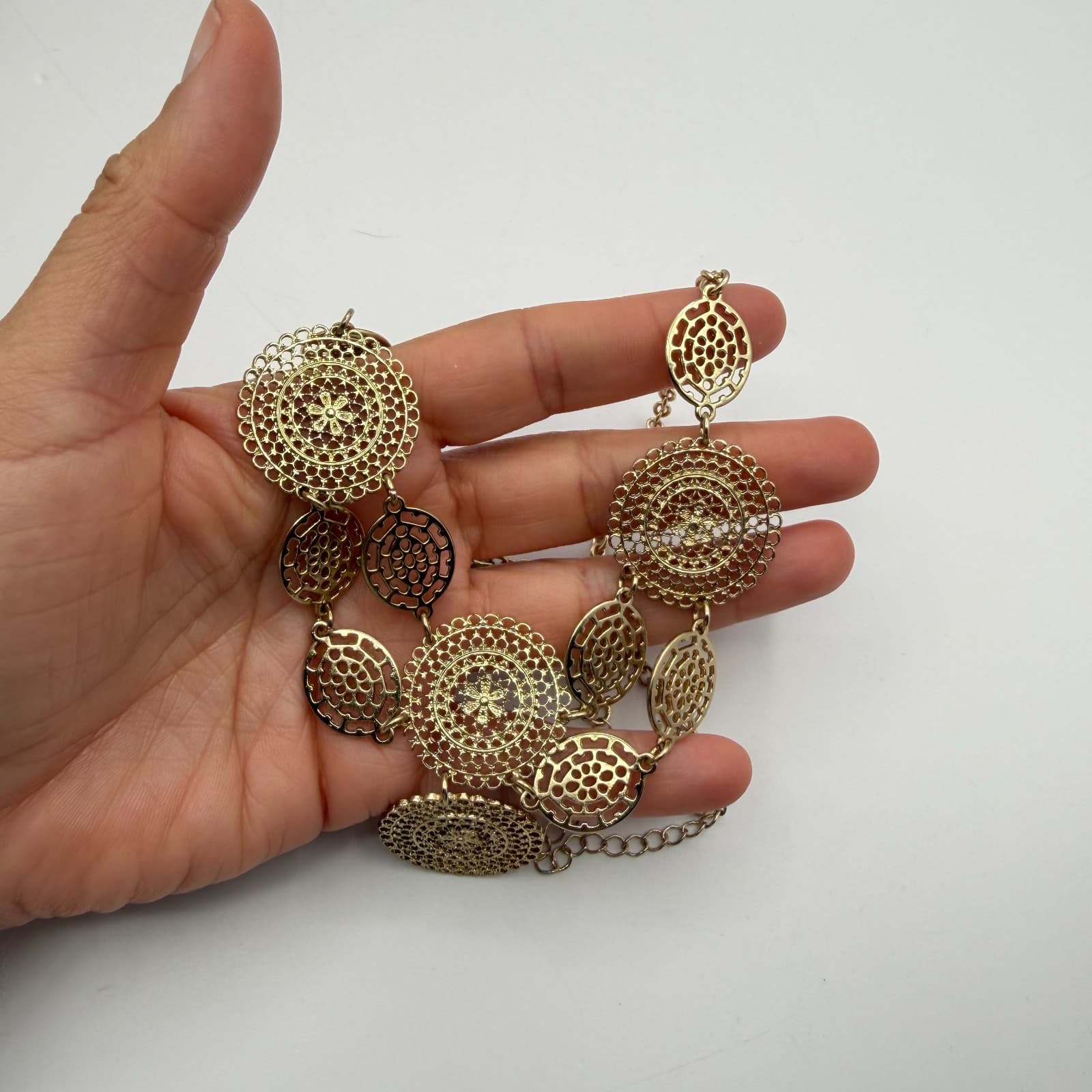 Vintage Gold Tone Filigree Medallion Bib Necklace Multi Tier Openwork Boho 90s - Thumbnail 6