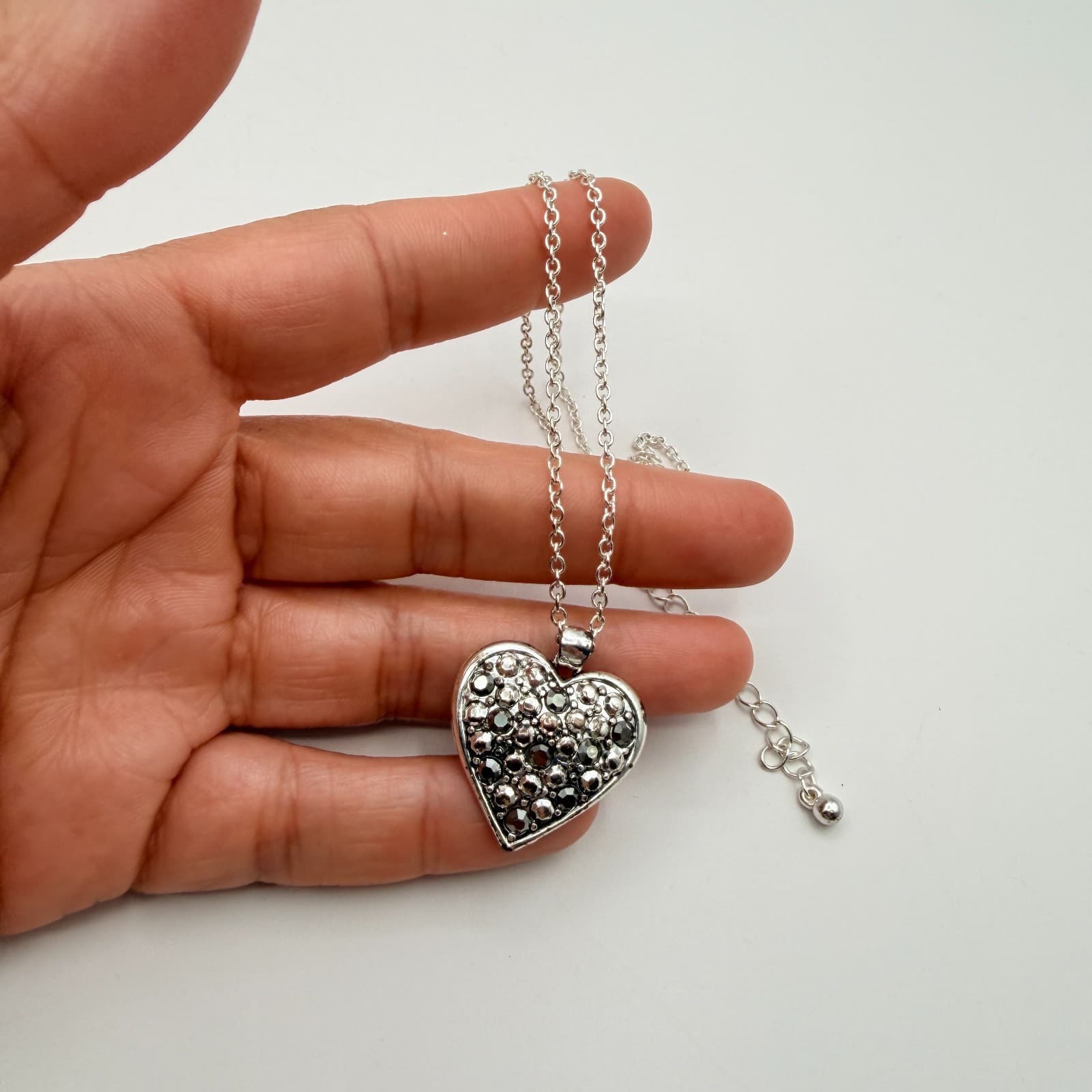 Vintage Silver Tone Black Rhinestone Pave Heart Pendant Necklace Dainty Chain - Thumbnail 6