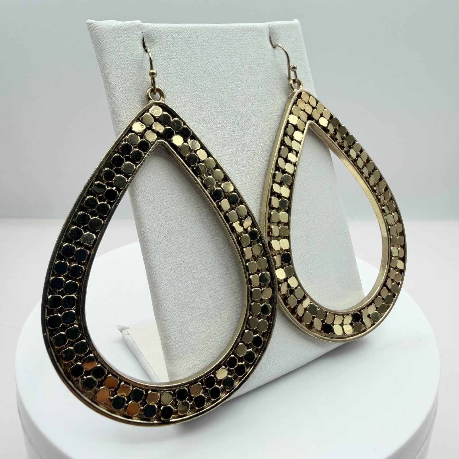 Vintage Gold Tone Dangle Earrings Lot 2 Pairs Teardrop Filigree Enamel Statement - Thumbnail 5