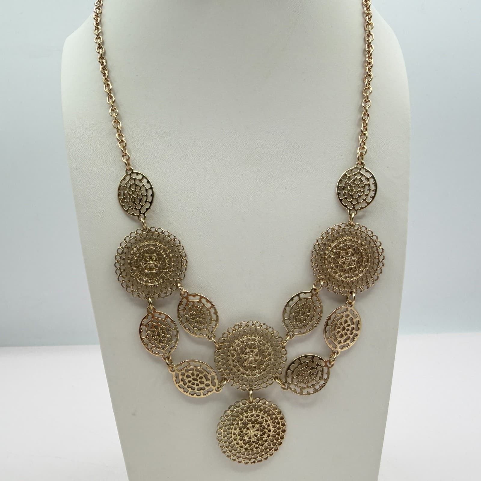 Vintage Gold Tone Filigree Medallion Bib Necklace Multi Tier Openwork Boho 90s - Thumbnail 5