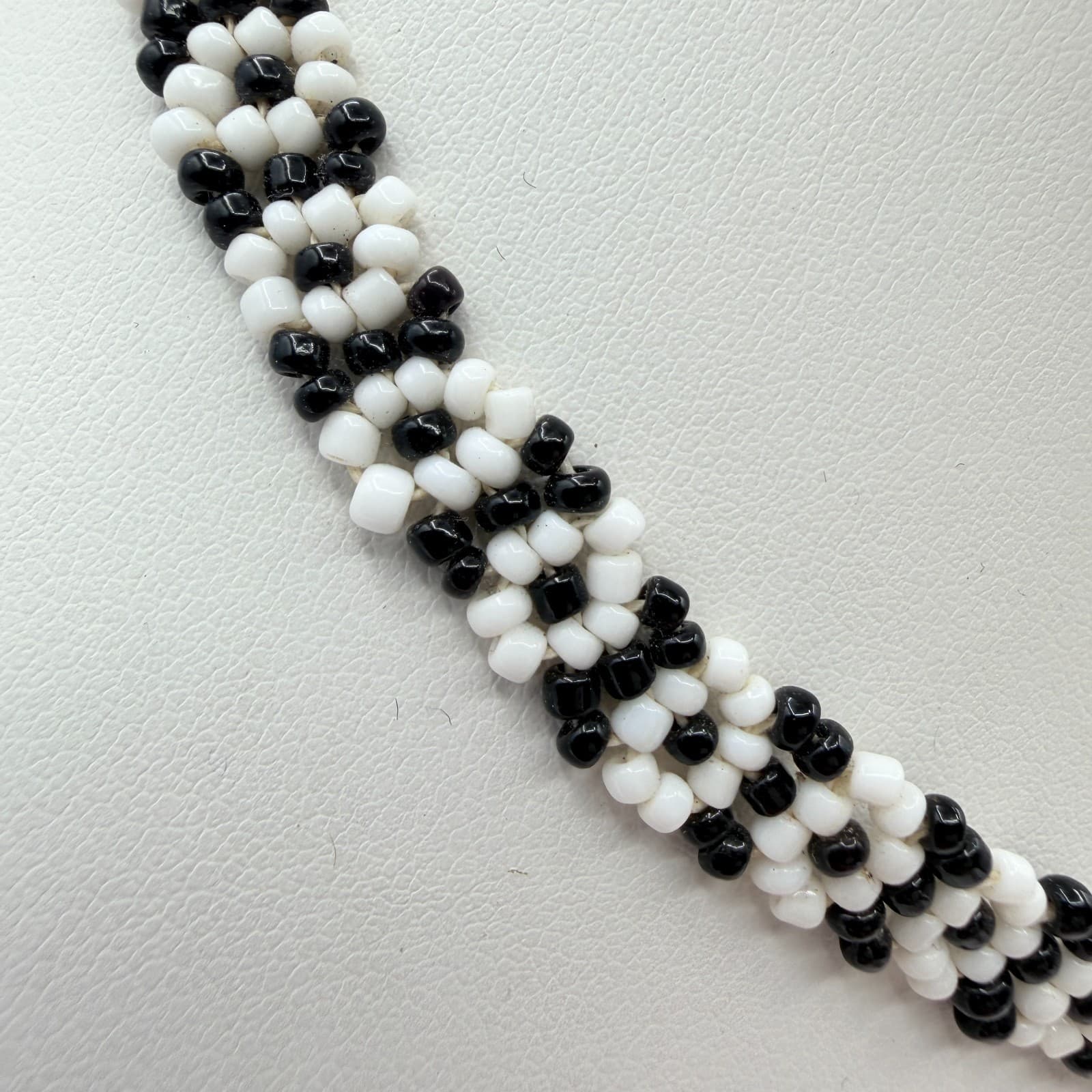 Vintage Black White Seed Bead Jewelry Set Choker Necklace Daisy Chain Bracelet - Thumbnail 4