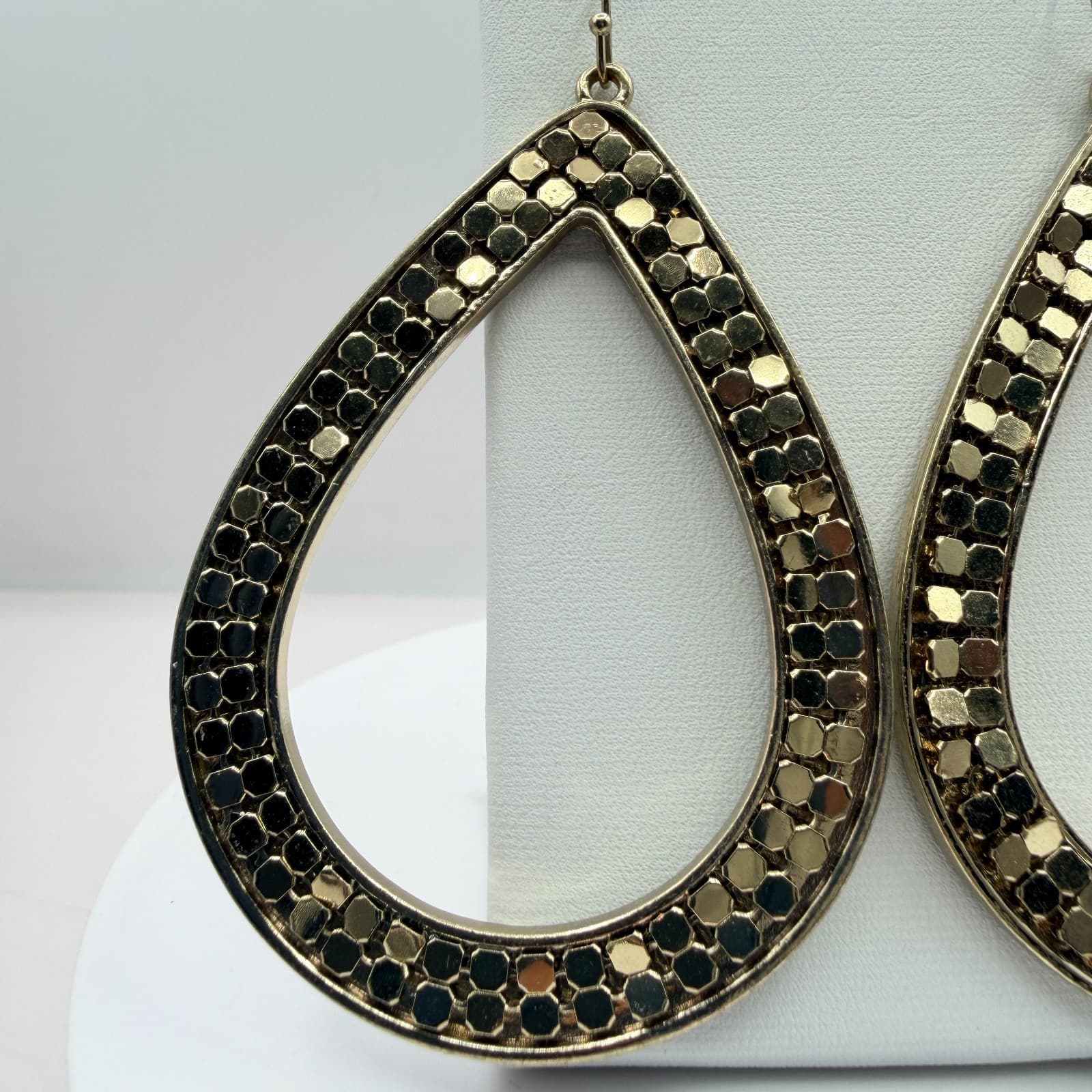 Vintage Gold Tone Dangle Earrings Lot 2 Pairs Teardrop Filigree Enamel Statement - Thumbnail 4
