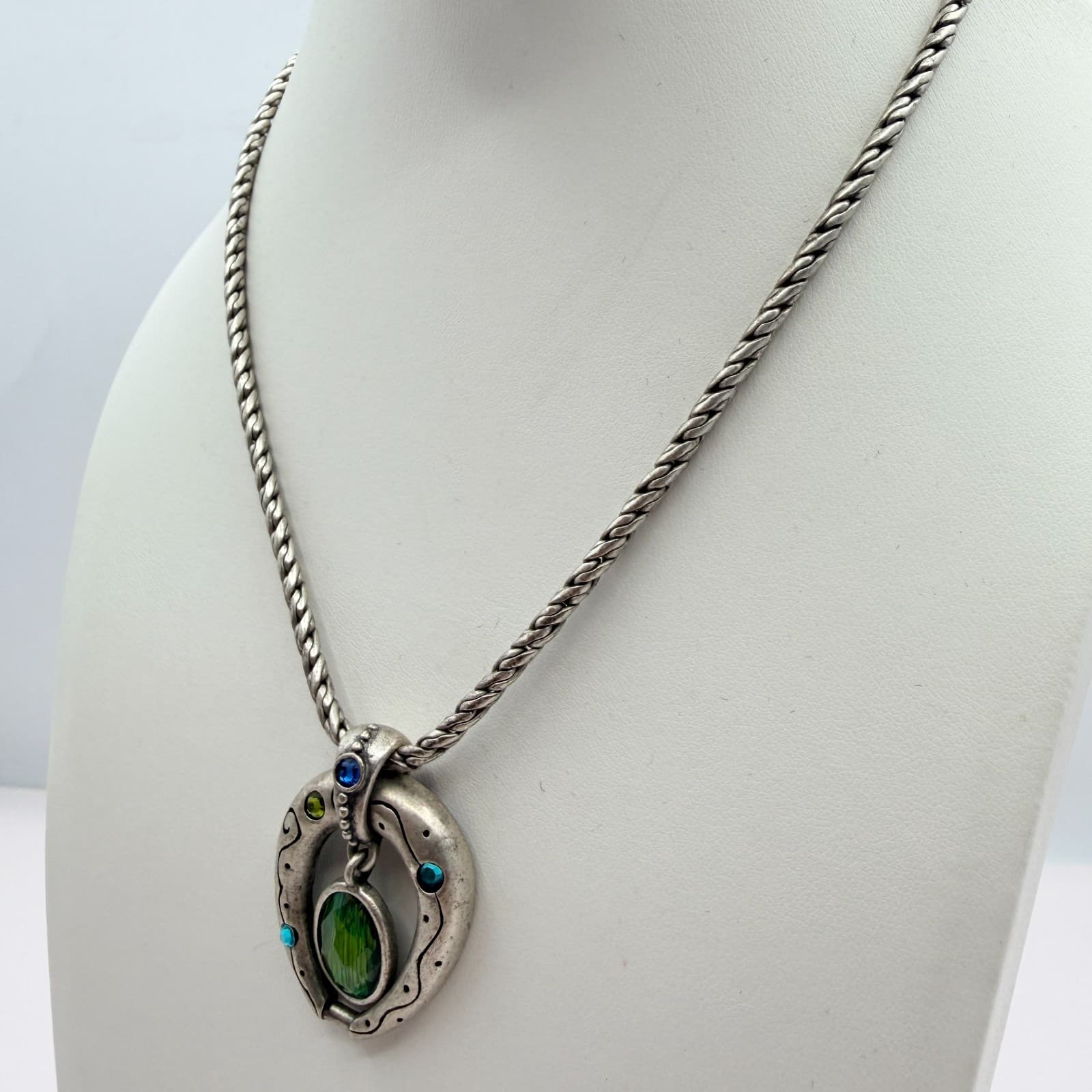 Vintage Silver Tone Horseshoe Pendant Necklace Blue Green Rhinestone Textured - Thumbnail 7